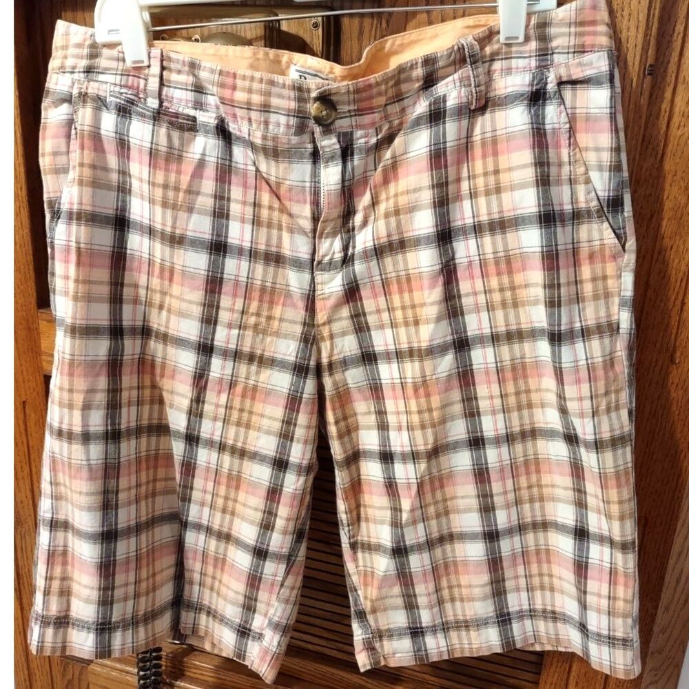 GH Bass and Company Woman's Plaid Bermuda Shorts